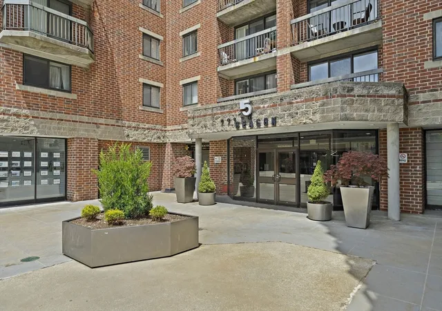 Homes for sale in Boston, MA | 15 North Beacon St, Boston, MA 02135 | Houzeo