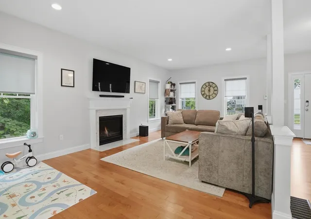 Homes for sale in Grafton, MA | 2 Klondike Road, Grafton, MA 01560 | MLS# 73529239