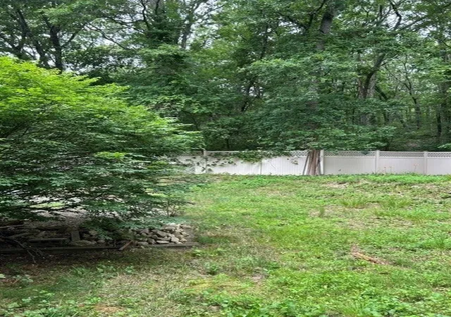 31st image of 31 Golden Dr, Florence, MA 01062 | MLS# 73539373