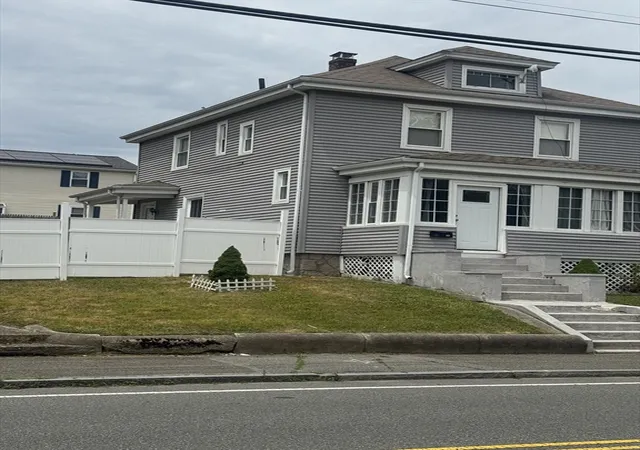3rd image of 103 Manomet St, Brockton, MA 02301 | MLS# 73552037