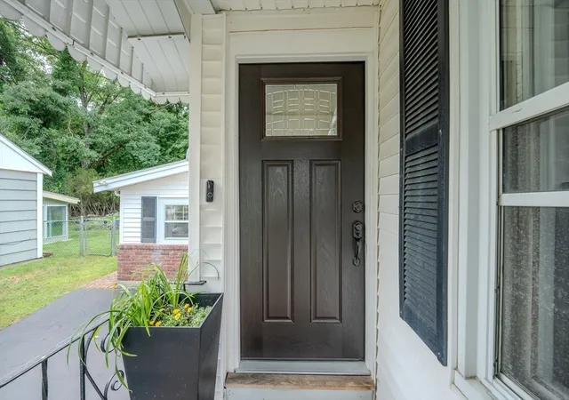 5th image of 40 Oneida Ave, Brockton, MA 02301 | MLS# 73559224