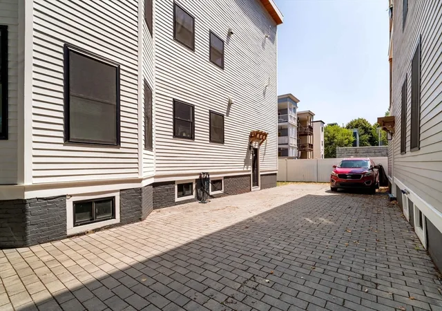 2nd image of 84 Berkshire St, Cambridge, MA 02141
