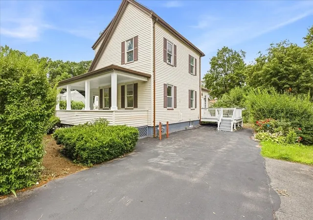 Photo 1 of Single family home for sale at 29 Wentworth Ave, Stoughton, MA 02072 | MLS# 73556516 | Listing updated on 2026-09-19