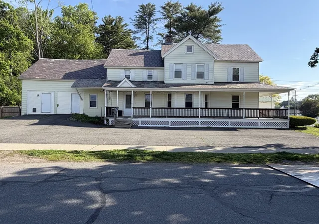 Homes for sale in Greenfield, MA | 346 Federal St, Greenfield, MA 01301 | MLS# 73521199