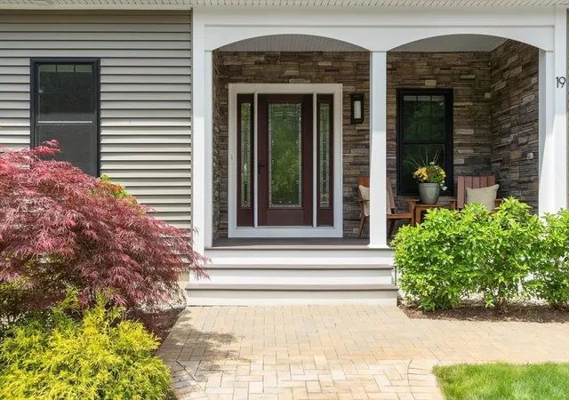2nd image of 19 Birch Ln #19, Carlisle, MA 01741 | MLS# 73526331