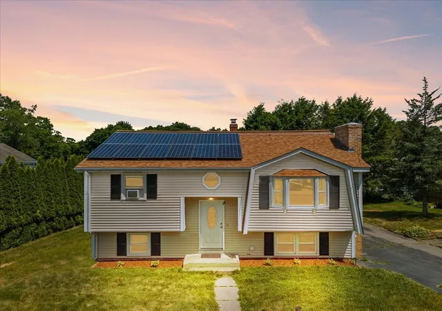 2nd image of 38 County St, Blackstone, MA 01504 | MLS# 73545583