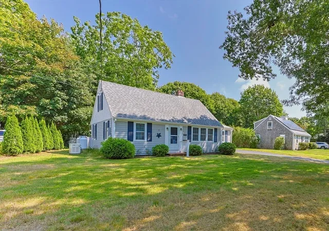 2nd image of 87 Vidal Ave, East Falmouth, MA 02536 | MLS# 73566066
