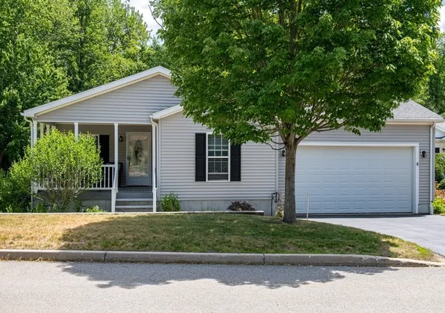 Homes for sale in Rockland, MA | 4 Leslie Court, Rockland, MA 02370 | MLS# 73539829