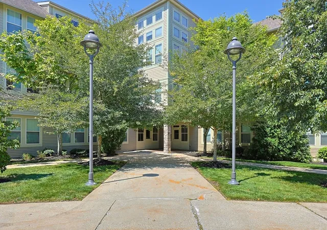 2nd image of 4 Harvest Dr #204, North Andover, MA 01845 | MLS# 73559308