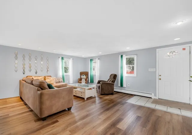 Photo 3 of Single family home for sale at 16 South St, Salem, MA 01970 | MLS# 73567527 | Listing updated on 2026-09-18