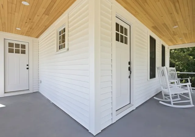 Photo 3 of Single family home for sale at 21 King St, Hanover, MA 02339 | MLS# 73560744 | Listing updated on 2026-09-24