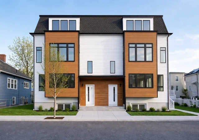 2nd image of 13 Clyde St, Somerville, MA 02145