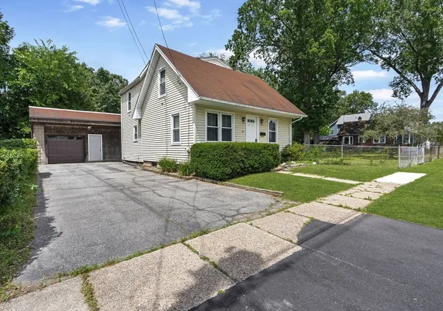 Homes for sale in West Springfield, MA | 25 Prince Avenue, West Springfield, MA 01089 | MLS# 73539772