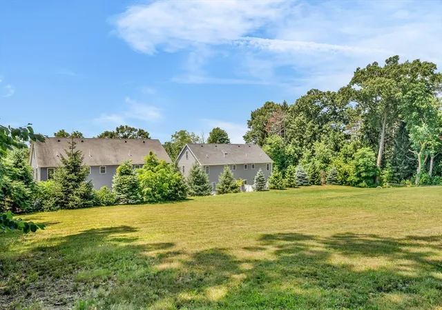 Homes for sale in Haverhill, MA | 2 Mackenzie Way, Haverhill, MA 01832 | Houzeo