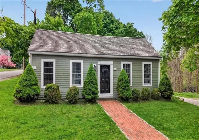 Homes for sale in Hingham, MA | 106 Fort Hill, Hingham, MA 02043 | MLS# 73514173