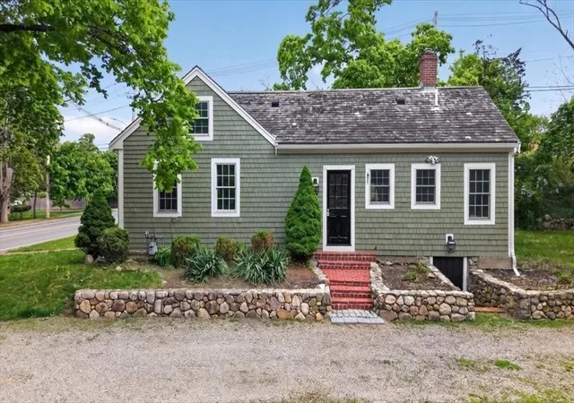 Homes for sale in Hingham, MA | 106 Fort Hill, Hingham, MA 02043 | MLS# 73514173