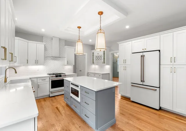 2nd image of 89 Central St, North Reading, MA 01864 | MLS# 73548325