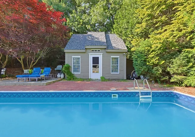 Homes for sale in Northbridge, MA | 110 Chipper Hill Road, Northbridge, MA 01534 | MLS# 73536826