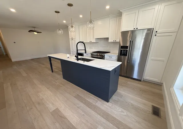 5th image of 154 Summer St #154, Medford, MA 02155 | MLS# 73557954