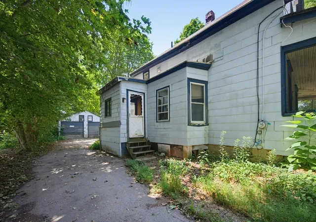 Photo 3 of Sale Pending at 507 Taunton Ave, Seekonk, MA 02771 | MLS# 73555415 | Listing updated on 2026-08-18