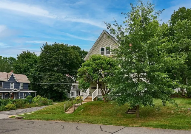 4th image of 135 School St, Greenfield, MA 01301 | MLS# 73555789