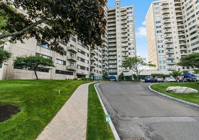 1st image of 376 Ocean Ave #910, Revere, MA 02151 | MLS# 73530842