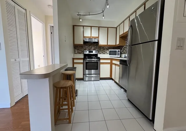 3rd image of 376 Ocean Ave #910, Revere, MA 02151 | MLS# 73530842