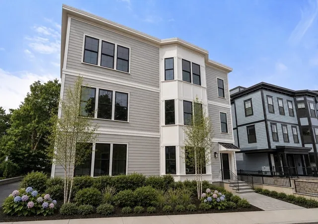 4th image of 228 Washington Street #3, Brighton, MA 02135 | MLS# 73556086