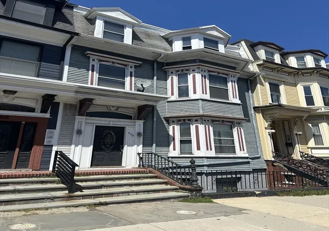 2nd image of 570 E Broadway, South Boston, MA 02127 | MLS# 73551869