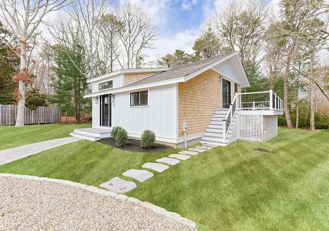 Photo 4 of Single family home for sale at 31 Marway, Mashpee, MA 02649 | MLS# 73498411 | Listing updated on 2026-09-12
