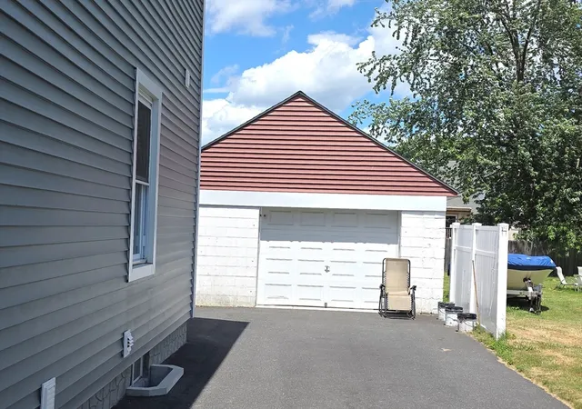 3rd image of 71 Notre Dame St, Westfield, MA 01085 | MLS# 73557801