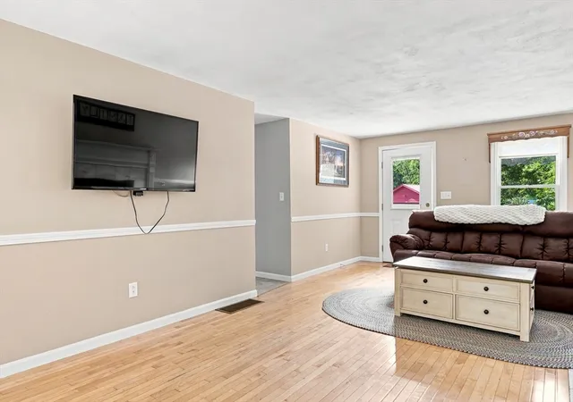 Photo 3 of Sale Pending at 86 Pond, Methuen, MA 01844 | MLS# 73562459 | Listing updated on 2026-09-04
