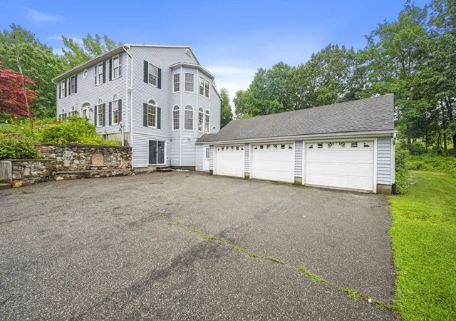 2nd image of 245 Monson Rd, Wilbraham, MA 01095 | MLS# 73554000