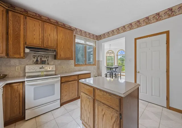 5th image of 245 Monson Rd, Wilbraham, MA 01095 | MLS# 73554000