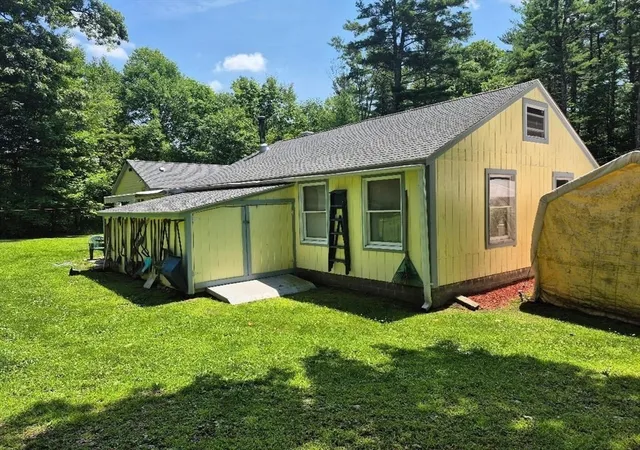 Homes for sale in Belchertown, MA | 64 Munsell St, Belchertown, MA 01007 | MLS# 73549143