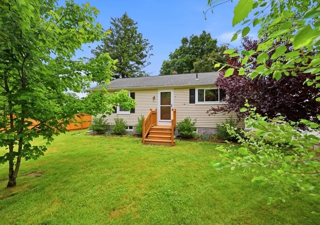 Homes for sale in Westfield, MA | 7 Fritz Ave, Westfield, MA 01085 | MLS# 73541567