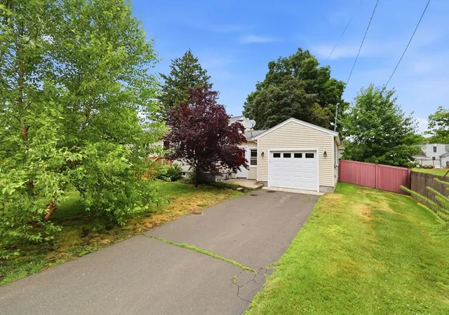 Homes for sale in Westfield, MA | 7 Fritz Ave, Westfield, MA 01085 | MLS# 73541567