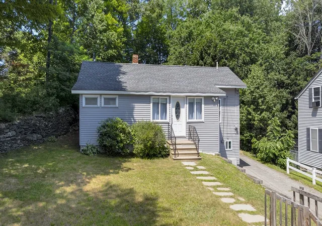 1st image of 16 Highland St, Spencer, MA 01562 | MLS# 73552919