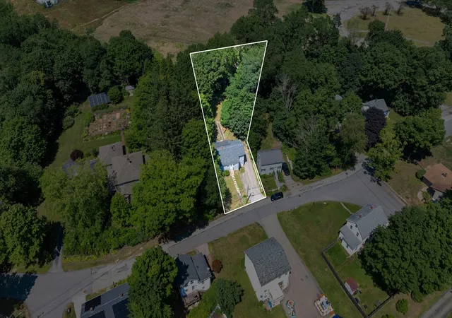 41st image of 16 Highland St, Spencer, MA 01562 | MLS# 73552919