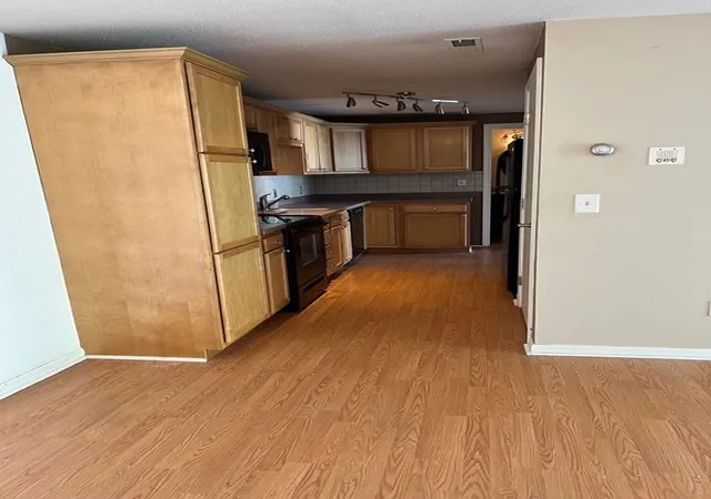 2nd image of 1261 Church St, New Bedford, MA 02745