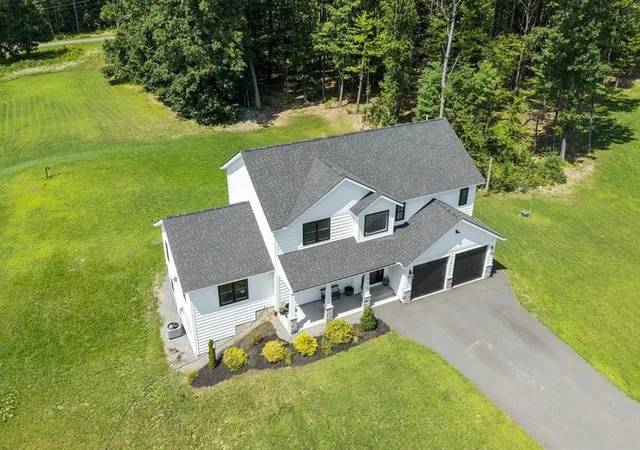 3rd image of 370 Flat Hill Rd, Lunenburg, MA 01462 | MLS# 73563921