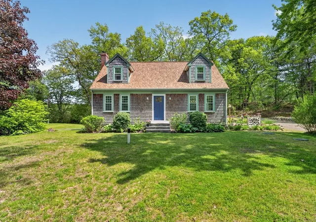 Homes for sale in Canton, MA | 55 Lake Rd, Canton, MA 02021 | MLS# 73521523