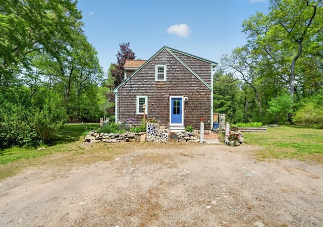 Homes for sale in Canton, MA | 55 Lake Rd, Canton, MA 02021 | MLS# 73521523
