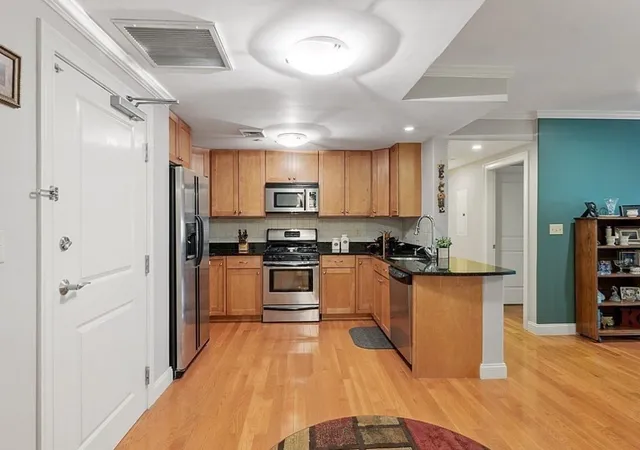 Homes for sale in Stoneham, MA | 426 Main St, Stoneham, MA 02180
