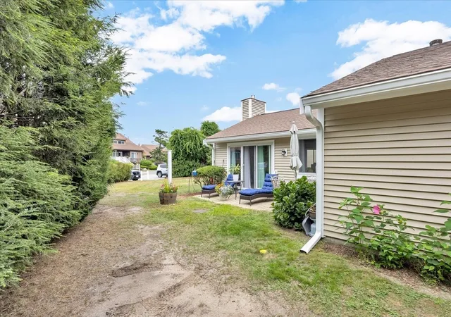 2nd image of 37 Ships View Terrace #37, Buzzards Bay, MA 02532 | MLS# 73566377