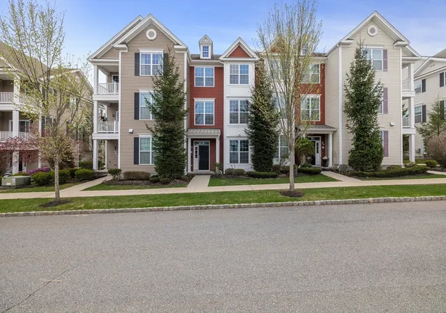 Homes for sale in Westborough, MA | 57 Townsend Blvd #57, Westborough, MA 01581 | MLS# 73517516