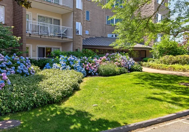 1st image of 1 Belmont Rd #APT 315, West Harwich, MA 02671 | MLS# 73556638