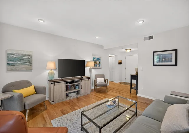 5th image of 1 Belmont Rd #APT 315, West Harwich, MA 02671 | MLS# 73556638