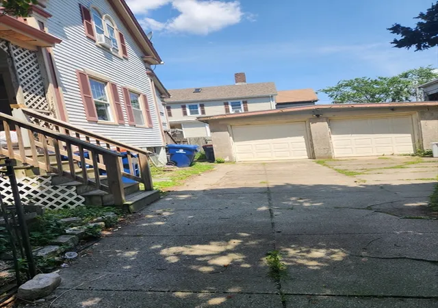 3rd image of 33 Madison St, New Bedford, MA 02740 | MLS# 73555132