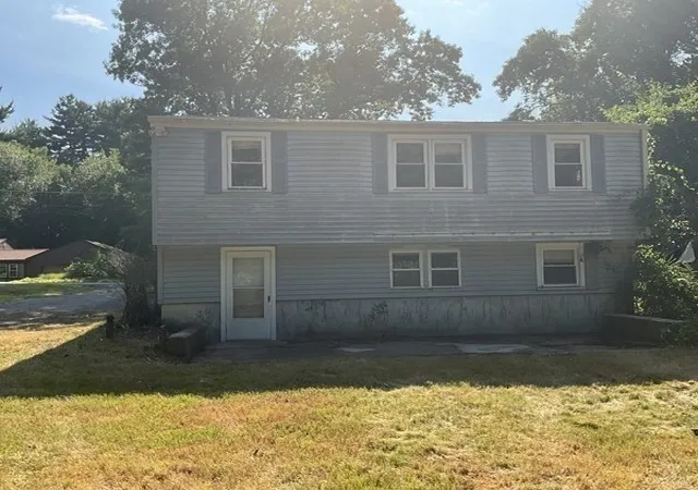 Photo 3 of Sale Pending at 41 West St, Foxboro, MA 02035 | MLS# 73555985 | Listing updated on 2026-08-18
